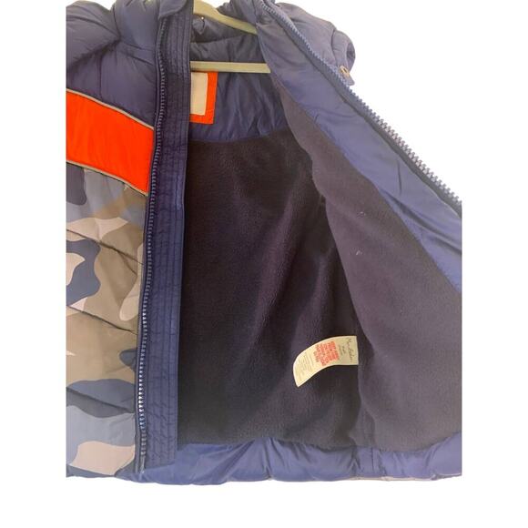 MINI BODEN Boy's Camo Puffer Vest / Size: 3-4 - Picture 9 of 10
